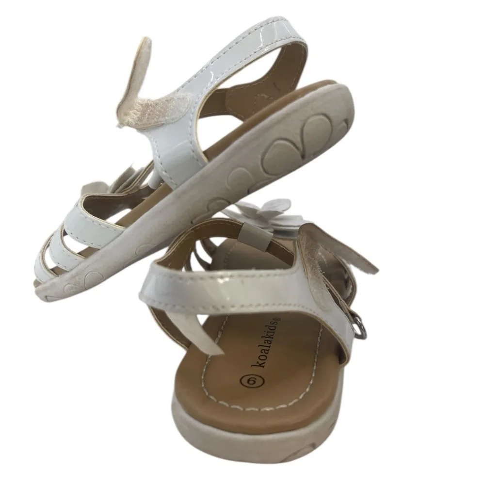Koala Kids Little Girls White Patten Leather Sandals with Flower Bow‎ Size 9